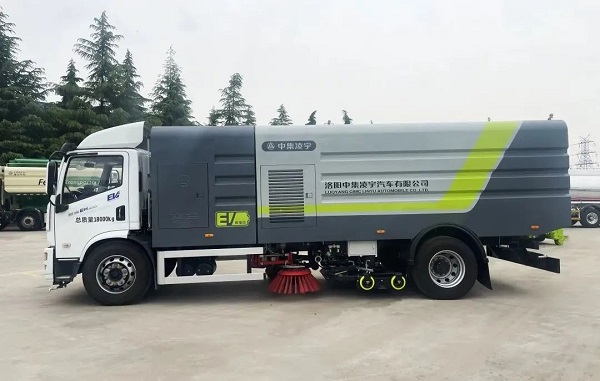 凌宇純電動(dòng)洗掃車的特點(diǎn)詳解！出色在哪？